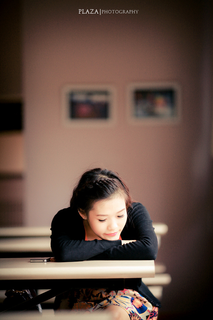 扒开共妻屁股调教